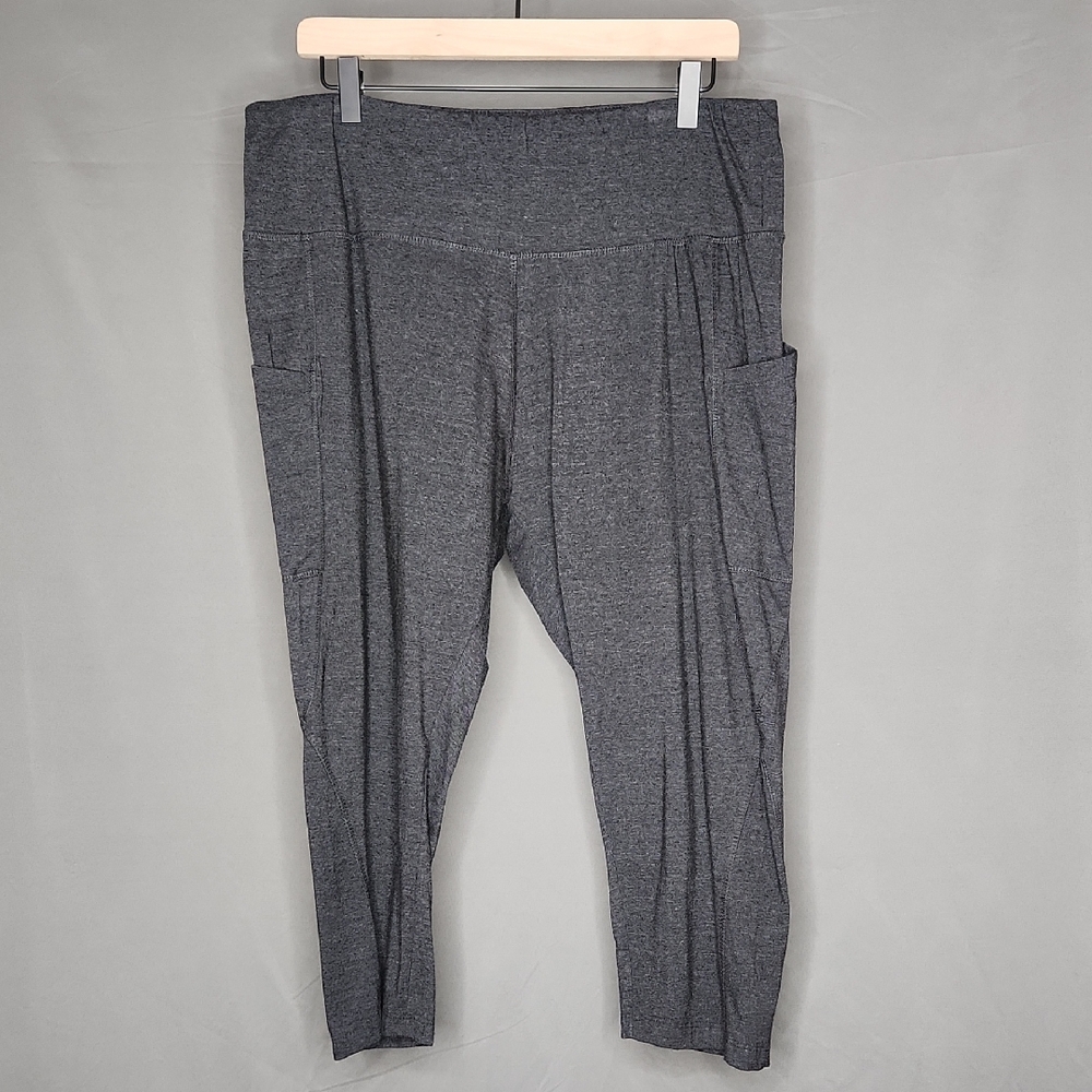 N.Y.L. Capri Leggings - Women'd Plus Size 2XL